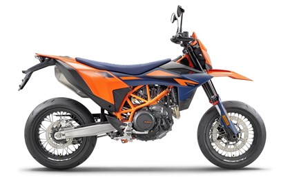 Leihmotorrad KTM 690 SMC R