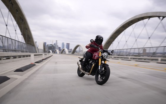 Verleihmotorrad Triumph Speed 400 vom Händler TRIUMPH Chemnitz Böttger und Budach OHG - Bild 12