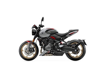 Leihmotorrad Triumph Trident 800