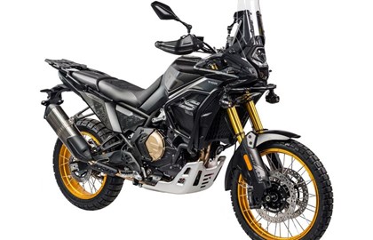 Leihmotorrad Voge 800 Rally