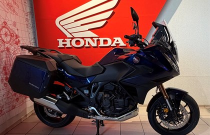 Leihmotorrad Honda NT1100 DCT Electronic Suspension