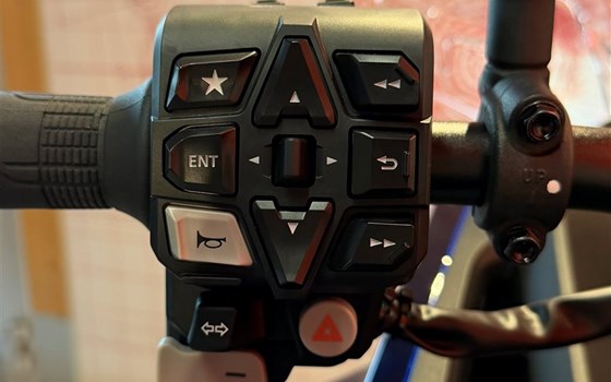 Verleihmotorrad Honda NT1100 DCT Electronic Suspension vom Händler Motorradhaus R. & V. Krapp OHG - Bild 12