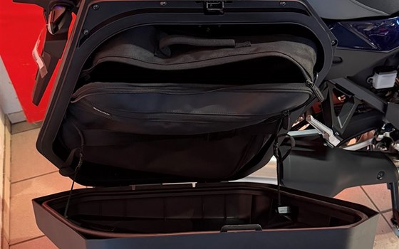 Verleihmotorrad Honda NT1100 DCT Electronic Suspension vom Händler Motorradhaus R. & V. Krapp OHG - Bild 8