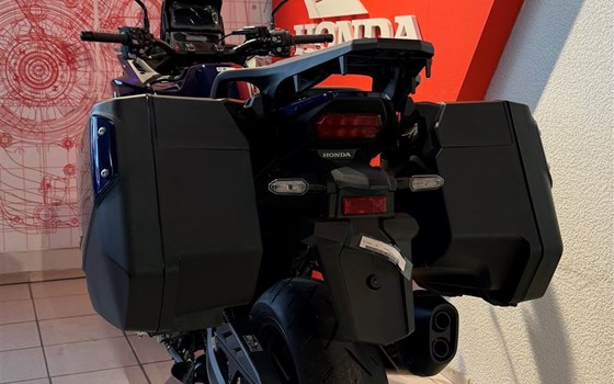 Verleihmotorrad Honda NT1100 DCT Electronic Suspension vom Händler Motorradhaus R. & V. Krapp OHG - Bild 3