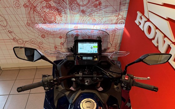 Verleihmotorrad Honda NT1100 DCT Electronic Suspension vom Händler Motorradhaus R. & V. Krapp OHG - Bild 9