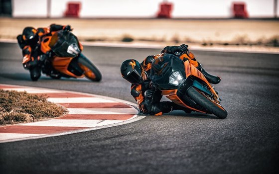 Verleihmotorrad KTM RC 390 vom Händler Motorrad Kiermaier GbR - Bild 7
