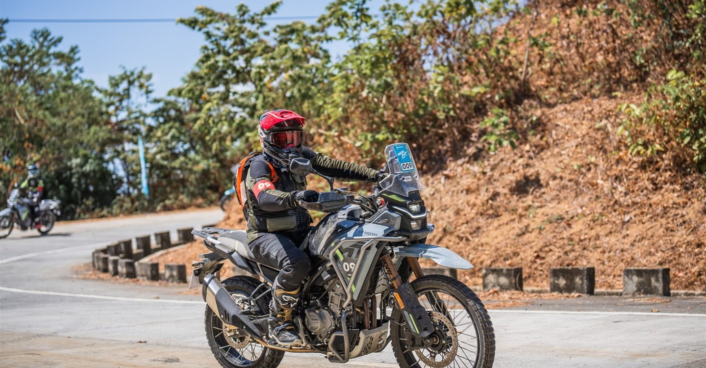 Verleihmotorrad CFMOTO 450MT vom Händler Warm Up Zweiradtechnik GmbH