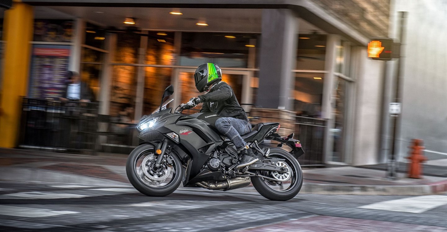 Verleihmotorrad Kawasaki Ninja 650 vom Händler Warm Up Zweiradtechnik GmbH