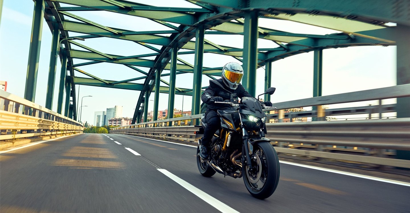 Verleihmotorrad Kawasaki Z650 S vom Händler Warm Up Zweiradtechnik GmbH