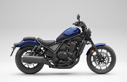 Leihmotorrad Honda CMX1100 Rebel DCT