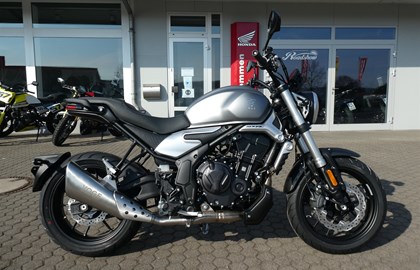 Moto de location Voge 500AC