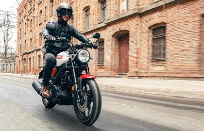 Leihmotorrad Yamaha XSR125