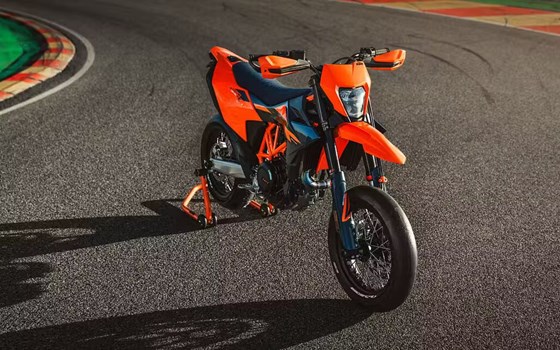 Verleihmotorrad KTM 690 Supermoto vom Händler BKM Bikes Handels GmbH - Bild 2
