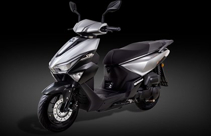 Leihmotorrad Sym Jet X 125