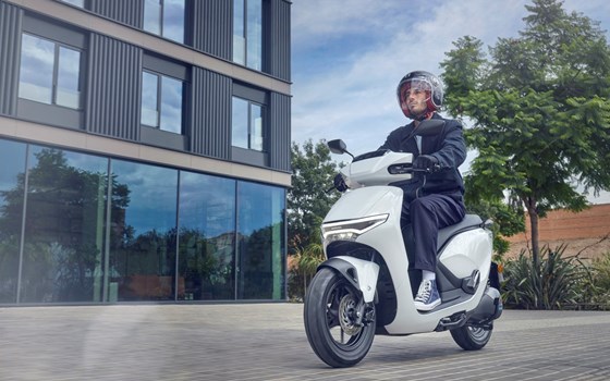 Verleihmotorrad Honda CUV e: vom Händler MotorTeam Ralf Schwerin GmbH - Bild 11