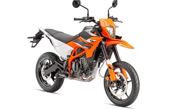 Verleihmotorrad KTM 125 SMC R vom Händler Motorrad Reinhardt GmbH - Bild 8