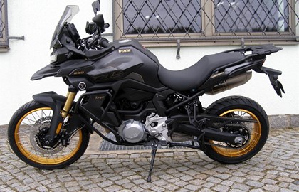 Leihmotorrad Voge DS900X