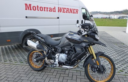 Moto de location Voge 900DS