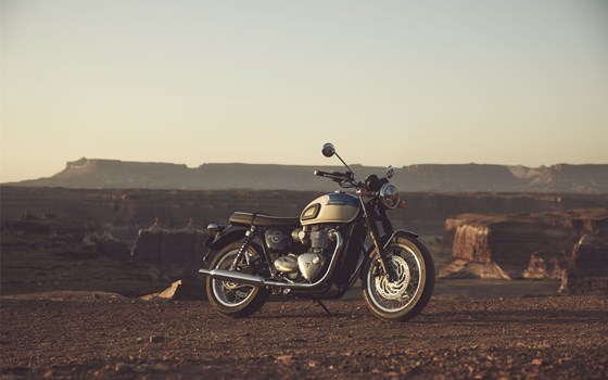 Verleihmotorrad Triumph Bonneville T120 vom Händler Erne's Euromotos AG - Bild 12