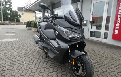 Leihmotorrad Voge SR4 350 LUXURY