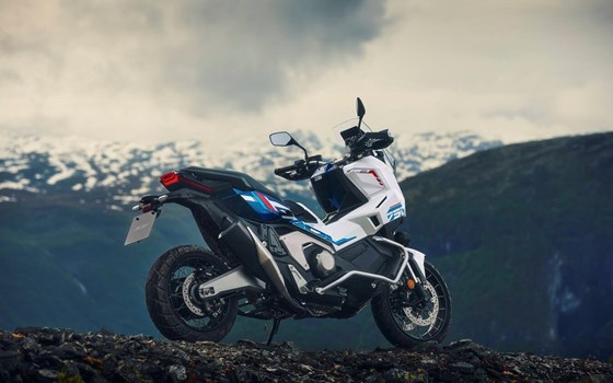 Verleihmotorrad Honda X-ADV vom Händler GEDE Techn. Handel GmbH - Bild 4