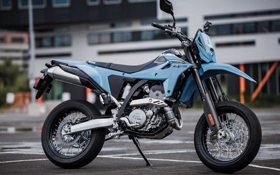 Verleihmotorrad Suzuki DR-Z 400 SM vom Händler Autohaus Wolfgang Nowak - Bild 3