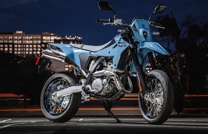 Leihmotorrad Suzuki DR-Z 400 SM