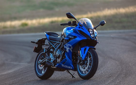 Verleihmotorrad Suzuki GSX-8R vom Händler Autohaus Wolfgang Nowak - Bild 3
