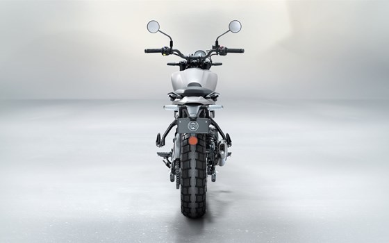 Verleihmotorrad Royal Enfield Guerrilla 450 vom Händler Autohaus Wolfgang Nowak - Bild 11
