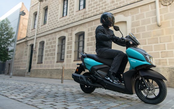 Verleihmotorrad Yamaha RayZR vom Händler MotoYama GmbH - Bild 4