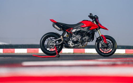 Verleihmotorrad Ducati Hypermotard V2 vom Händler Ducati Bochum - Bild 7
