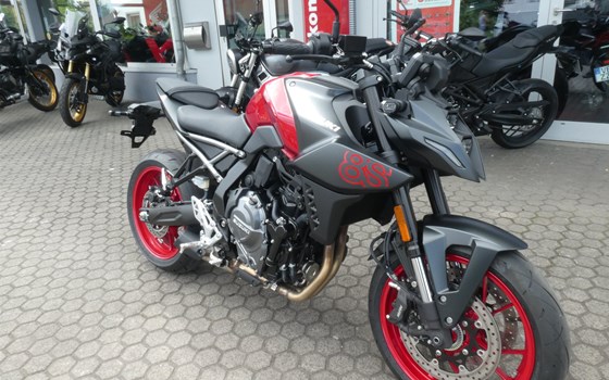 Verleihmotorrad Suzuki GSX-8S vom Händler Zweirad-Center Zöller - Bild 2