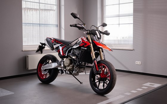 Verleihmotorrad Ducati Hypermotard 698 Mono RVE vom Händler Zweirad Meggle GmbH & Co. KG - Bild 2