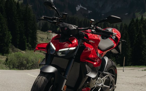 Verleihmotorrad Ducati Streetfighter V4 vom Händler Zweirad Meggle GmbH & Co. KG - Bild 3