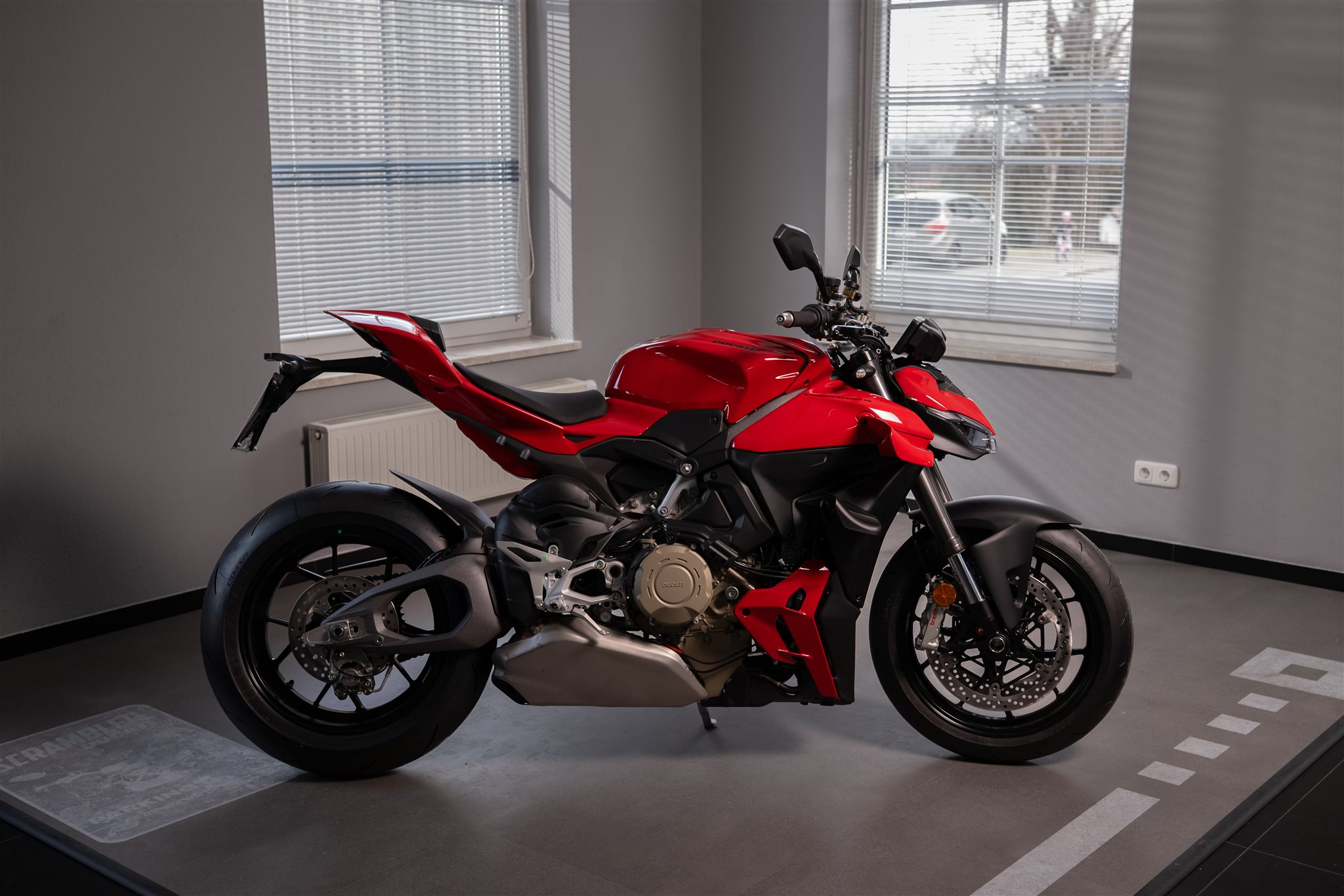 Ducati Streetfighter V4
