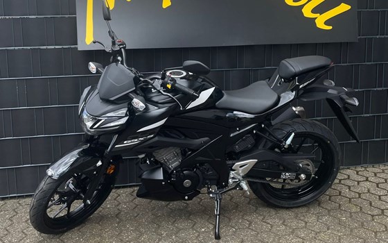 Verleihmotorrad Suzuki GSX-S125 vom Händler Mop ´n Roll GmbH - Bild 2