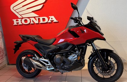 Leihmotorrad Honda NC750X DCT