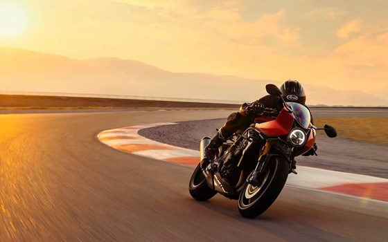 Verleihmotorrad Triumph Speed Triple 1200 RR vom Händler Erne's Euromotos AG - Bild 9