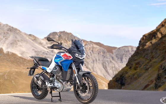 Verleihmotorrad Moto Guzzi Stelvio Duecento Tributo vom Händler Bike Factory Motorradhandels GmbH - Bild 7