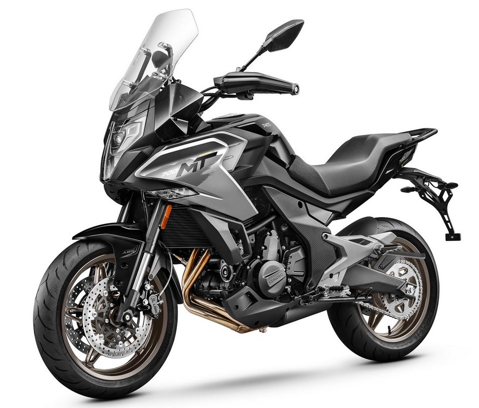 CFMOTO 700MT