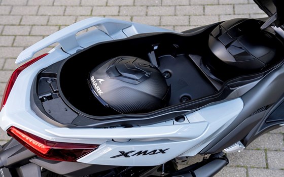 Verleihmotorrad Yamaha XMAX 300 Tech MAX vom Händler Motorrad-Center - Bild 11