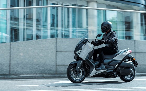 Verleihmotorrad Yamaha XMAX 300 Tech MAX vom Händler Motorrad-Center - Bild 13