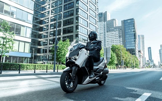 Verleihmotorrad Yamaha XMAX 300 Tech MAX vom Händler Motorrad-Center - Bild 2