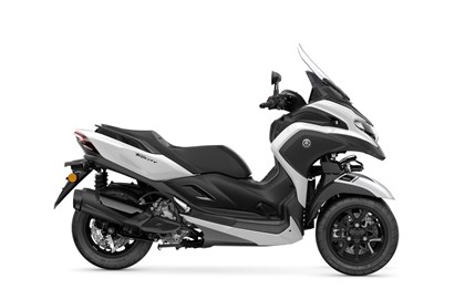 Leihmotorrad Yamaha Tricity 300 Airbag