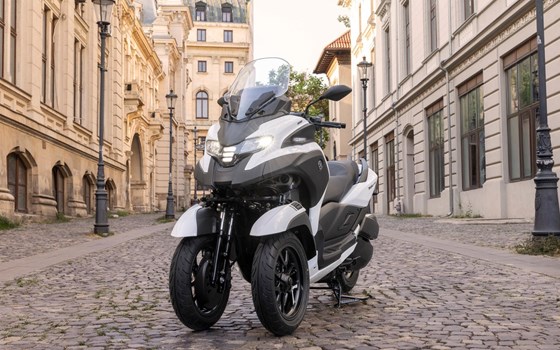 Verleihmotorrad Yamaha Tricity 300 Airbag vom Händler TEC-MOTORS GmbH - Bild 15