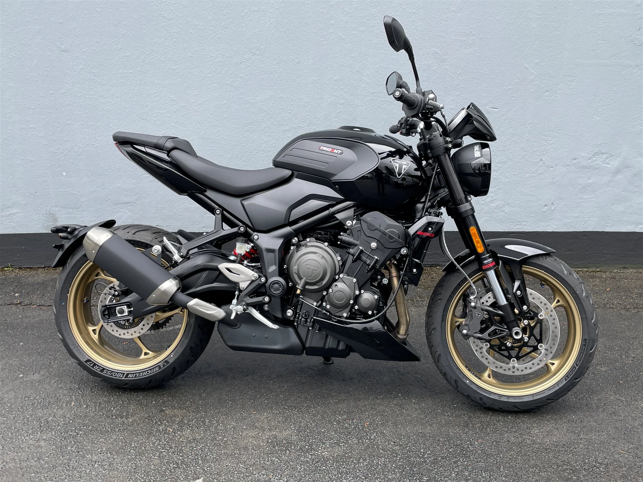Triumph Trident 800