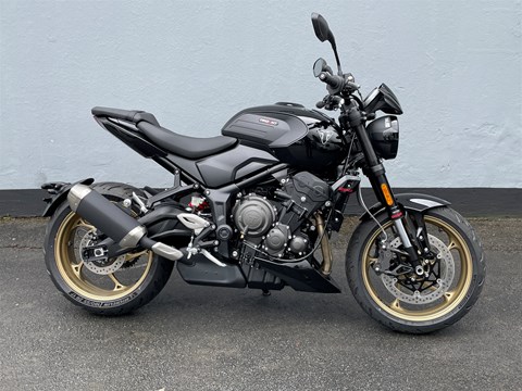 Triumph Trident 800