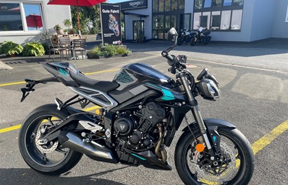 Leihmotorrad Triumph Street Triple 765 RS
