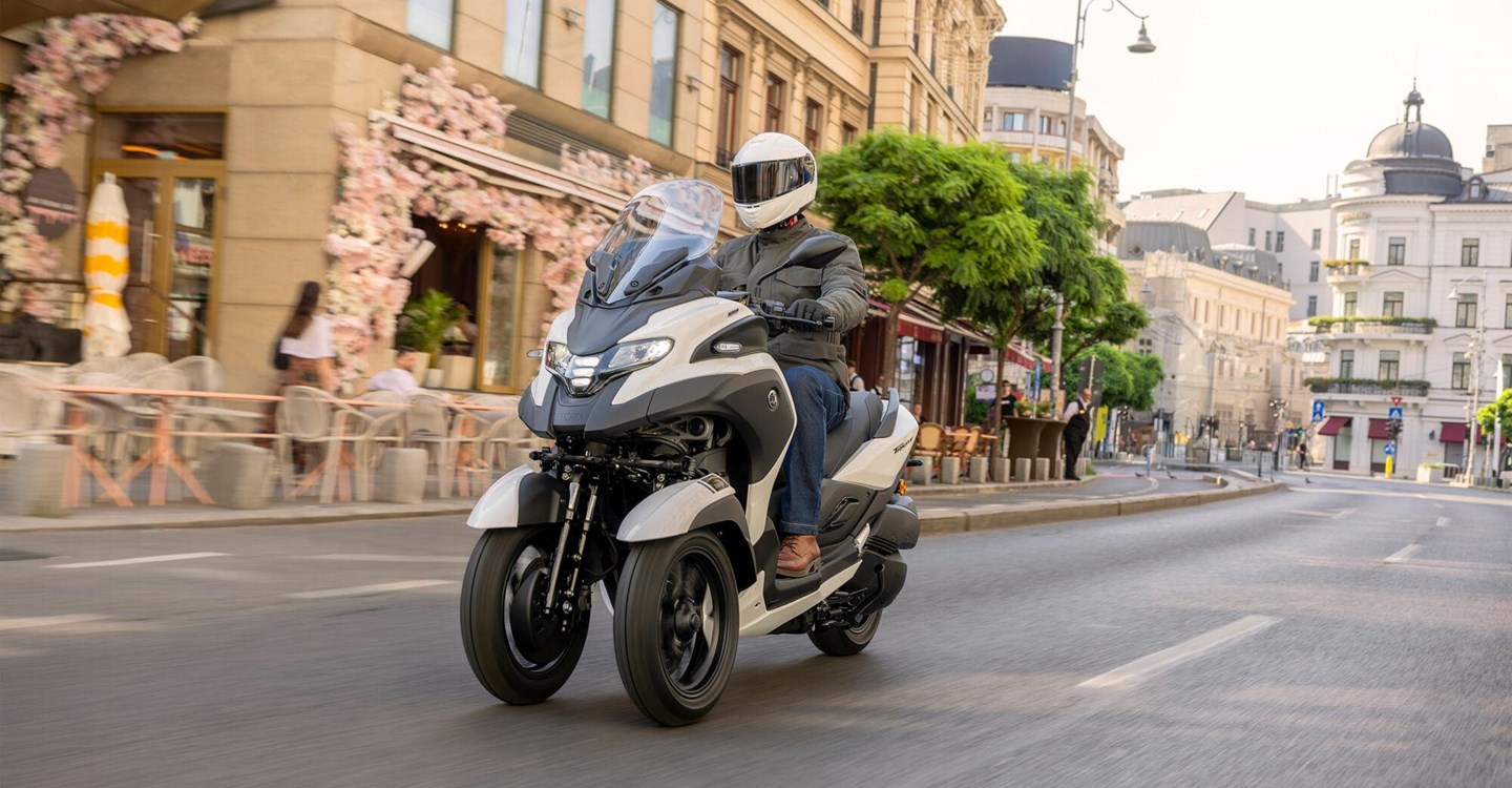 Verleihmotorrad Yamaha Tricity 300 Airbag vom Händler Zweirad Center Gawelleck