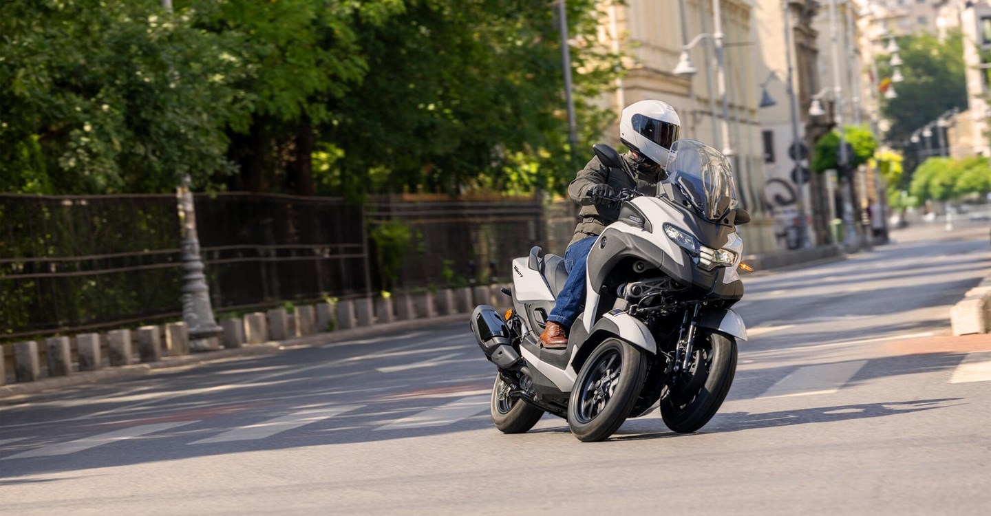 Verleihmotorrad Yamaha Tricity 300 Airbag vom Händler Zweirad Center Gawelleck